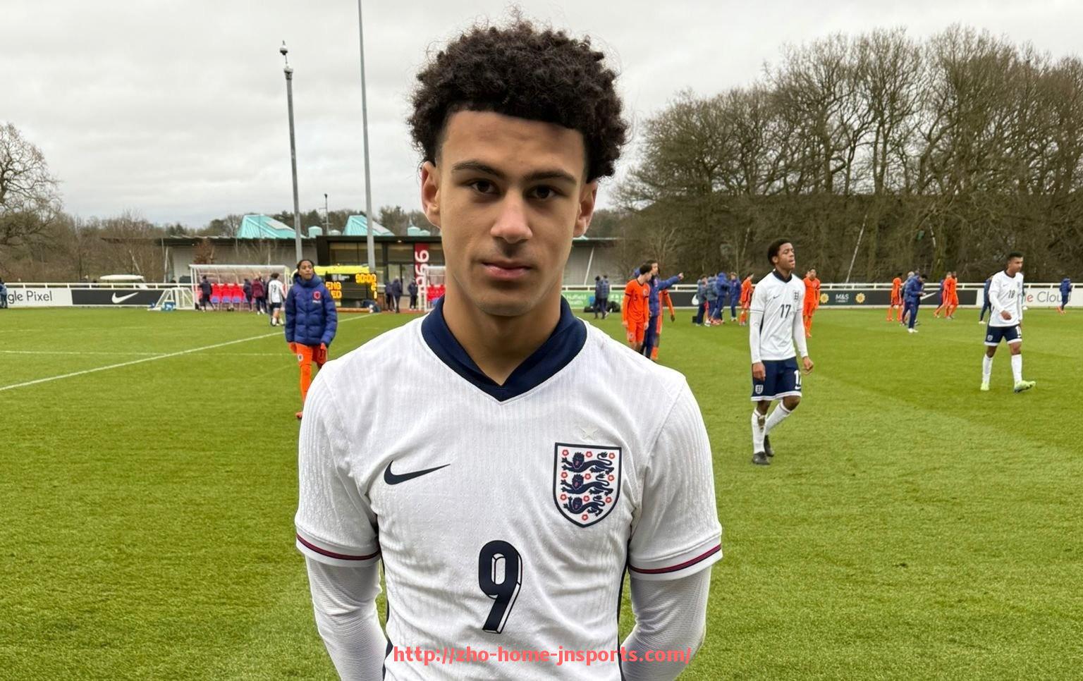 江南综合体育-世俱杯多语种球迷交流翻译工具使用率及实际效果分析